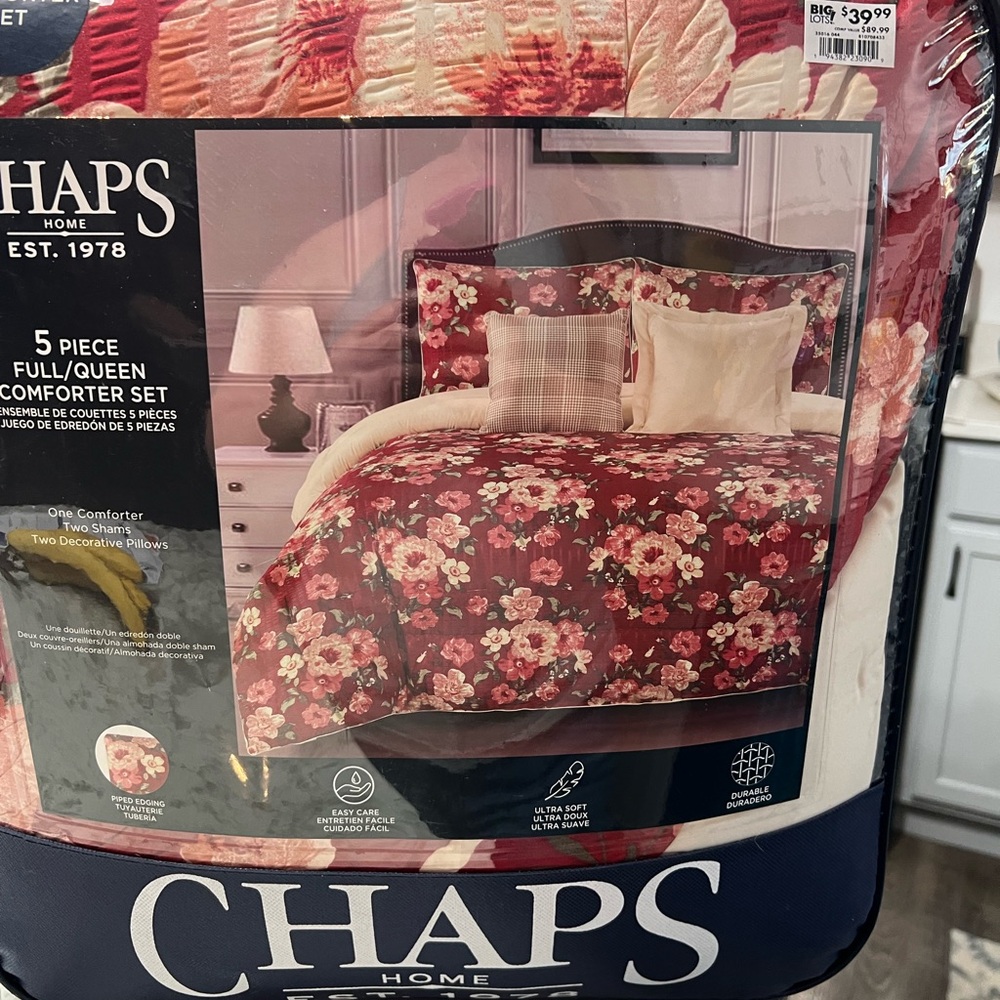 BNIB full/queen chaps comforter set
